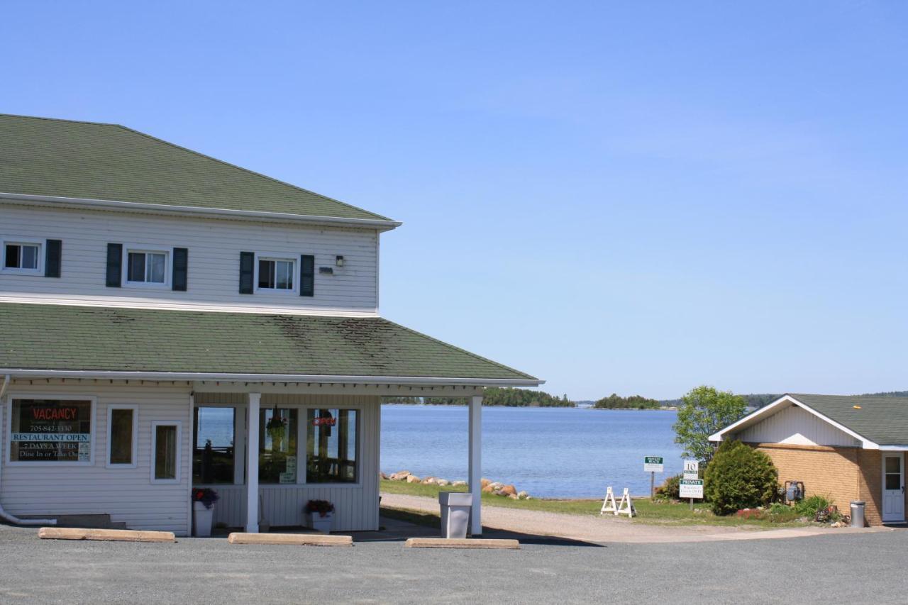 Carolyn Beach Inn Thessalon Extérieur photo